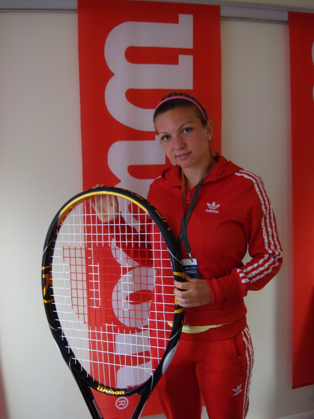 halep-with-big-racquet.jpg